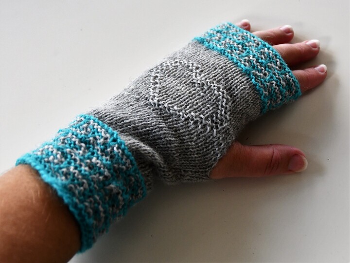 Strickanleitung Einfache Pulswärmer mit Herz - individuell anpassbar