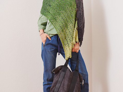 Schal, Poncho oder Tuch - im Wellenmuster gehäkelt