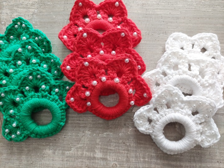 Häkelanleitung Serviettenring mit Perlen für Advents- und Weihnachtszeit!