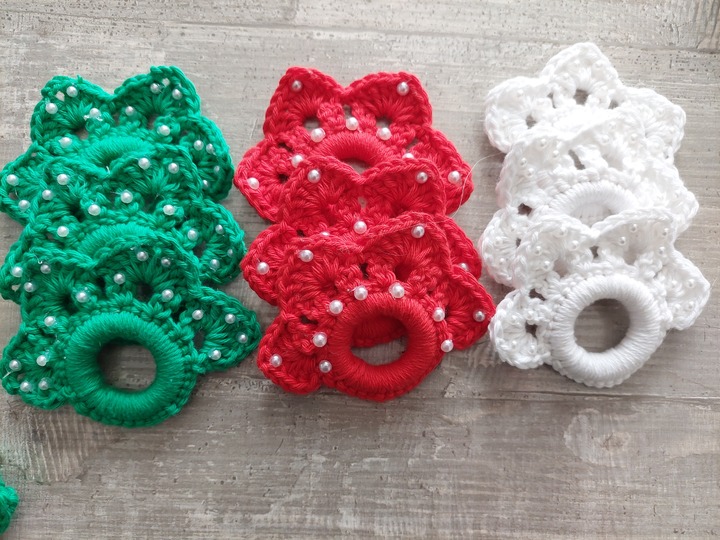 Häkelanleitung Serviettenring mit Perlen für Advents- und Weihnachtszeit!