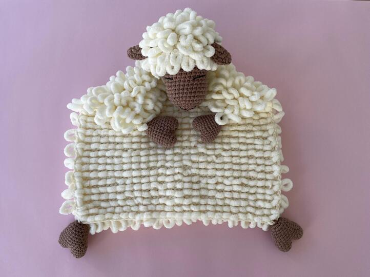 Baby lovey crochet pattern, lamb baby security blanket, sheep comforter BL1