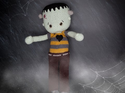 Franky Frankenstein - Häkelpuppe für Halloween