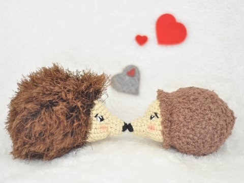 Häkelanleitung verliebte Igel