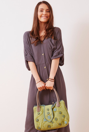 Großer, gehäkelter Shopper in Grün mit Schulterriemen