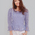 Hellblauer Mohair-Pulli mit Volants an Ärmeln und Saum