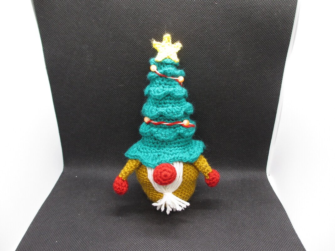 Winterwichtel Wintergnom mit Tannenhut, Weihnachtswichtel - Bild 4