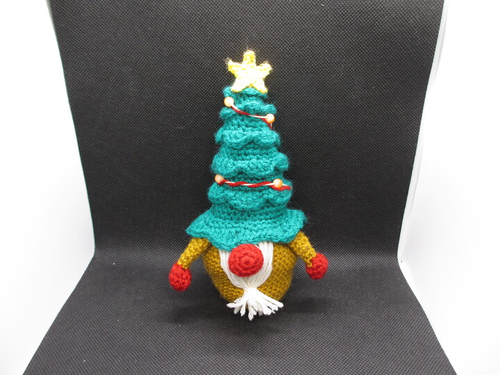 Winterwichtel Wintergnom mit Tannenhut, Weihnachtswichtel