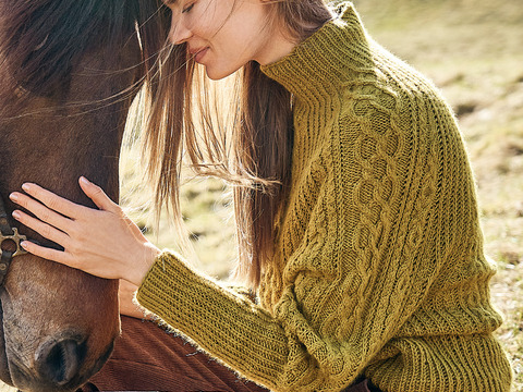 Rundgestrickter Pulli