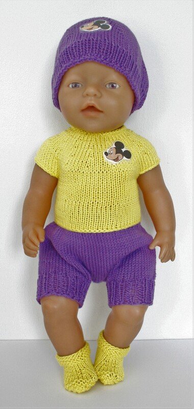 4-tlg.Kleidungs-Set für 42-44cm Babypuppen / Strickanleitung