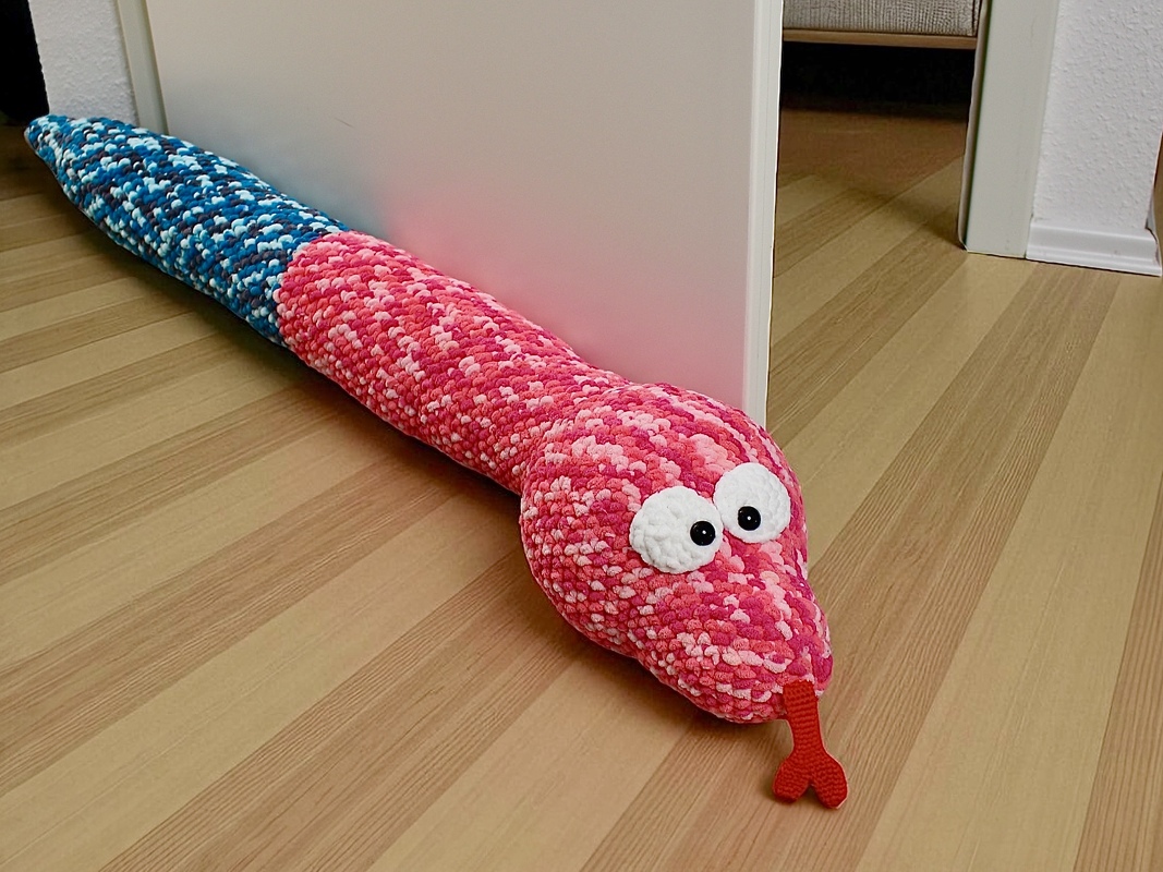 Draft excluder Snake - Crochet Pattern| Deco | Bolster | stuffed animal - Image 5