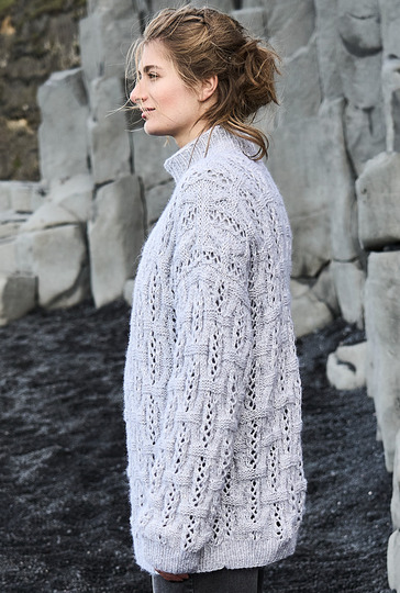 Pulli im Struktur-Lochmuster