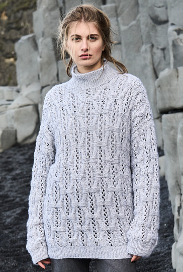 Pulli im Struktur-Lochmuster