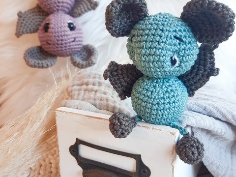 Häkelanleitung Fledermaus Isra / PDF Anleitung / Amigurumi / Tiere häkeln