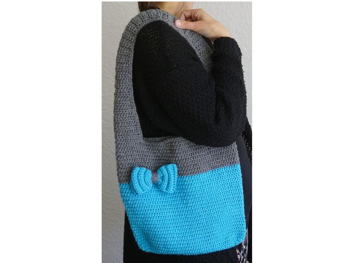 Häkelanleitung für die Tasche mit Schleife in Wunschfarben