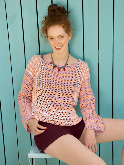 Gehäkelter Ajourmusterpulli mit langen Ärmeln und in zwei Richtungen gearbeitet