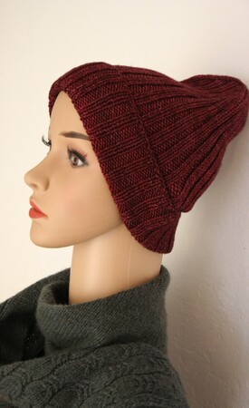 Bamberg hat beanie knitting pattern for a ribbed unisex hat in 3 sizes