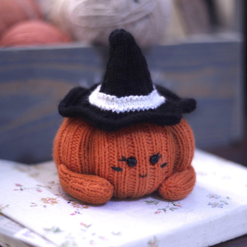 Little Halloween pumpkin Liz - Image 2