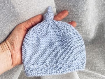 Top Knot Baby Beanie Knitting Pattern x 8 sizes