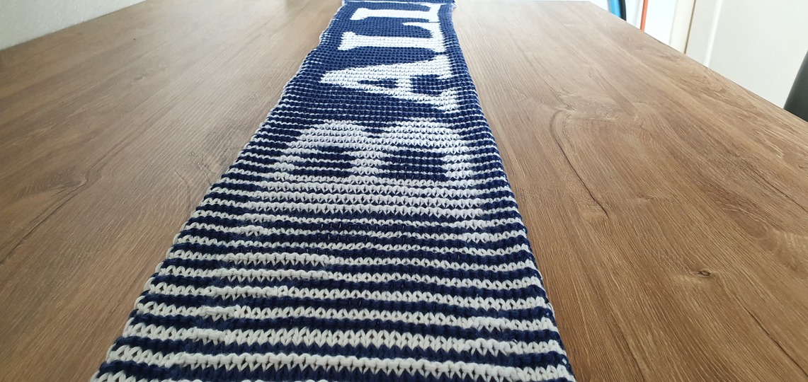 "Football" Schal, Schattenstricken, Illusionsstricken, Motivschal