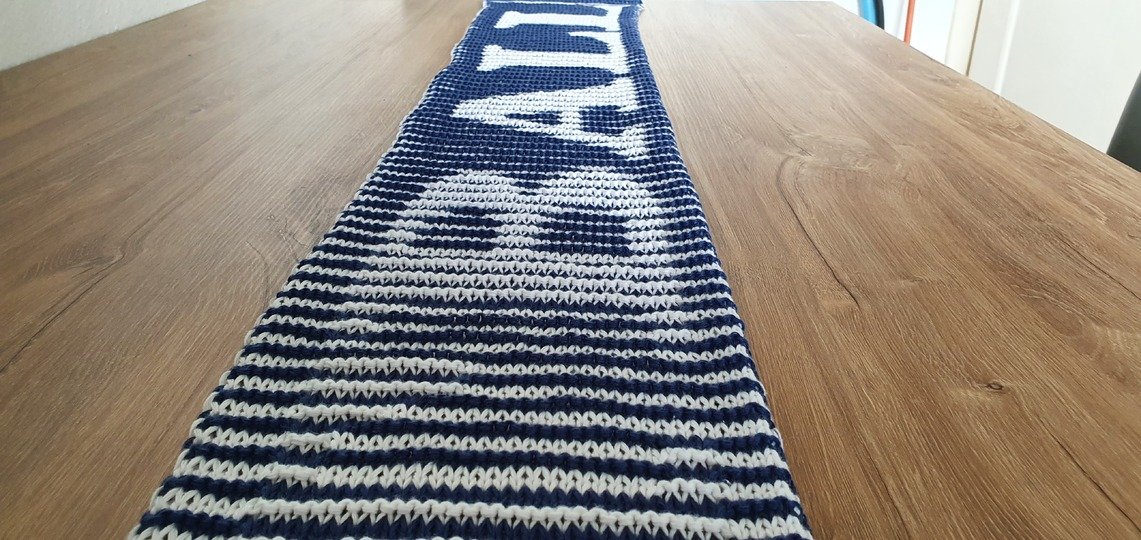 "Football" Schal, Schattenstricken, Illusionsstricken, Motivschal