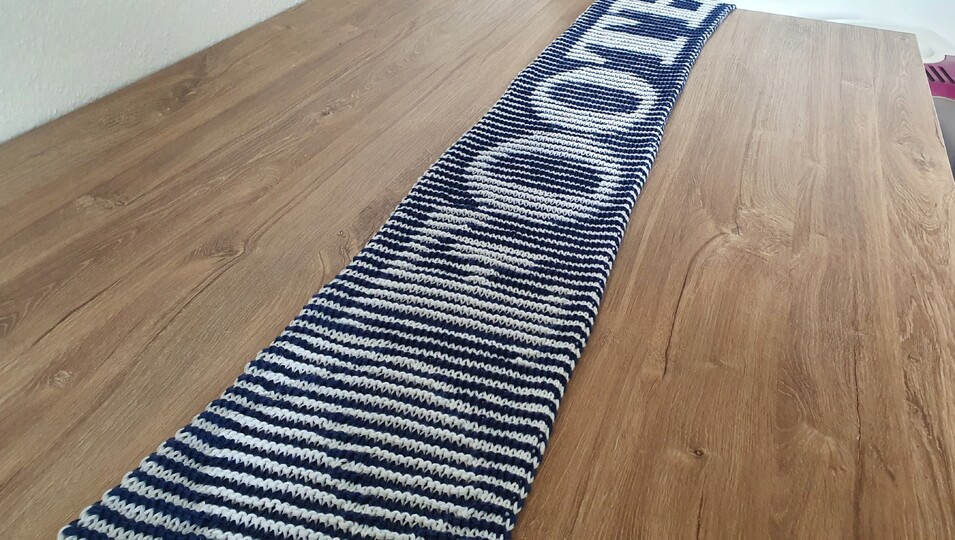 "Football", Shadow Knitting, Illusion Knitting, Motif Scarf