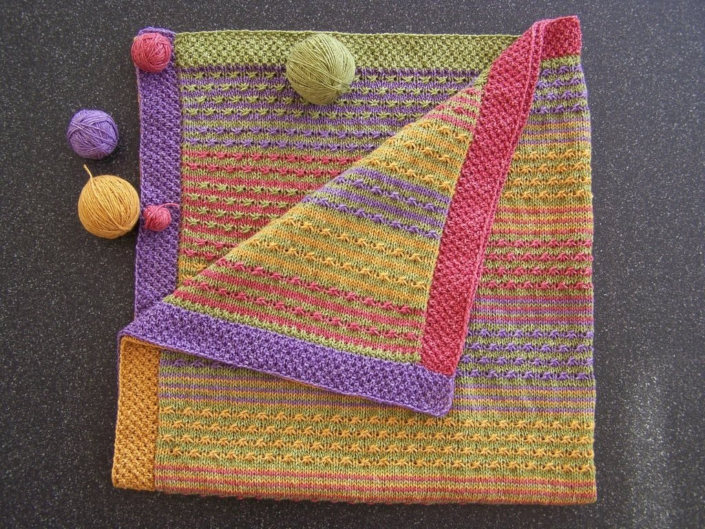 Strickanleitung für Babydecke "Ringel &amp; Blümchen
