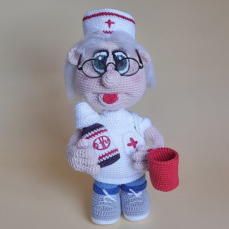 Krankenschwester Kerstin - Amigurumi Häkelanleitung - Bild 2