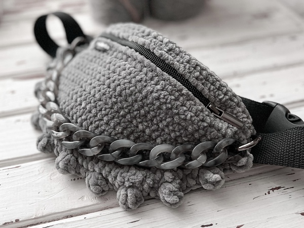 Crochet fanny pack with plush pattern PDF and video tutorial
