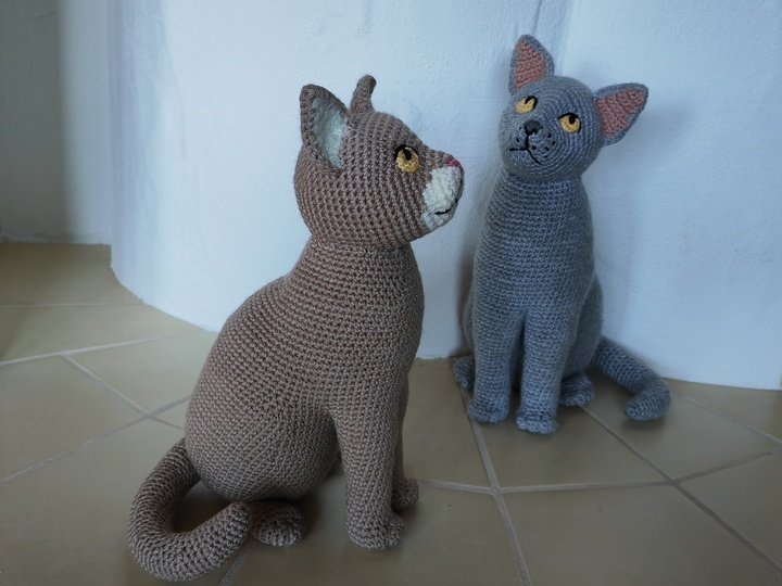 Katze sitzend - Häkelanleitung von NiggyArts