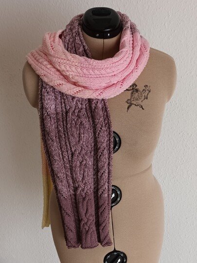 Strickanleitung für den Schal "Xhevahire"