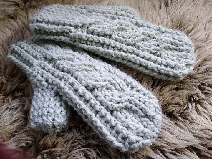 Häkelanleitung "Braids weave" Fäustlinge, one size