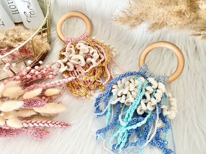 Qualle Kira und Quallengreifring- Häkelanleitung Amigurumi von Wolldiamant