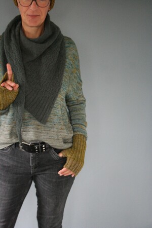 Hallstadt mitts knitting pattern for fingerless mitts in 3 sizes