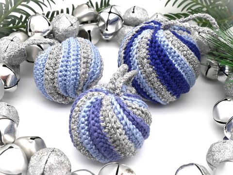 Häkelanleitung für zauberhafte Weihnachtskugeln