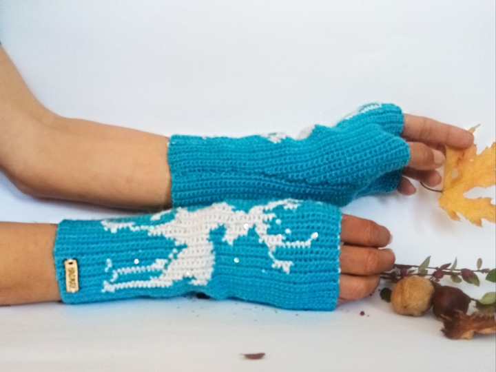 Fingerless Gloves - Christmas deer. Crochet pattern