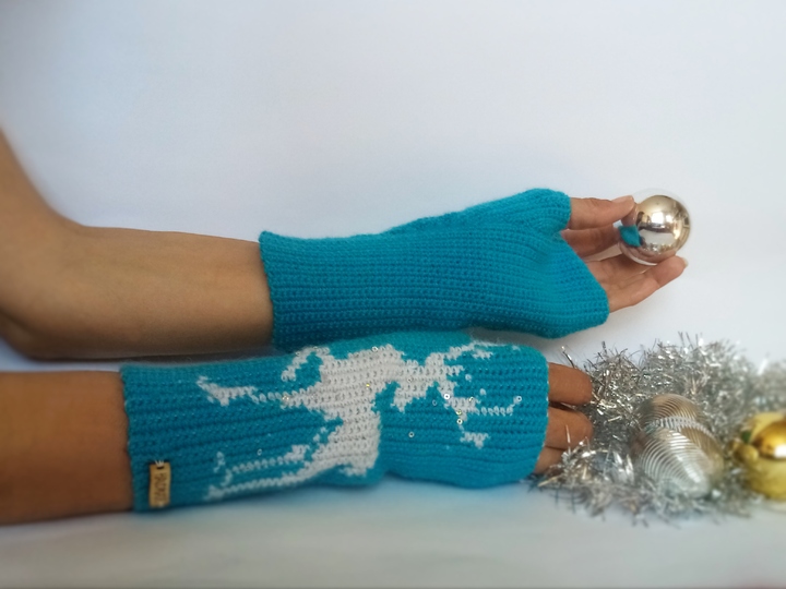 Fingerless Gloves - Christmas deer. Crochet pattern