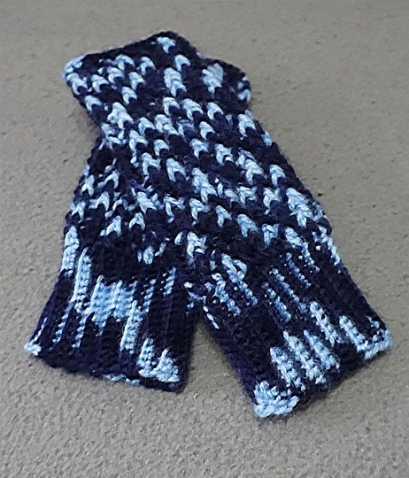 Häkelanleitung für Armstulpen - Perfekt angepasst an deine Hände!