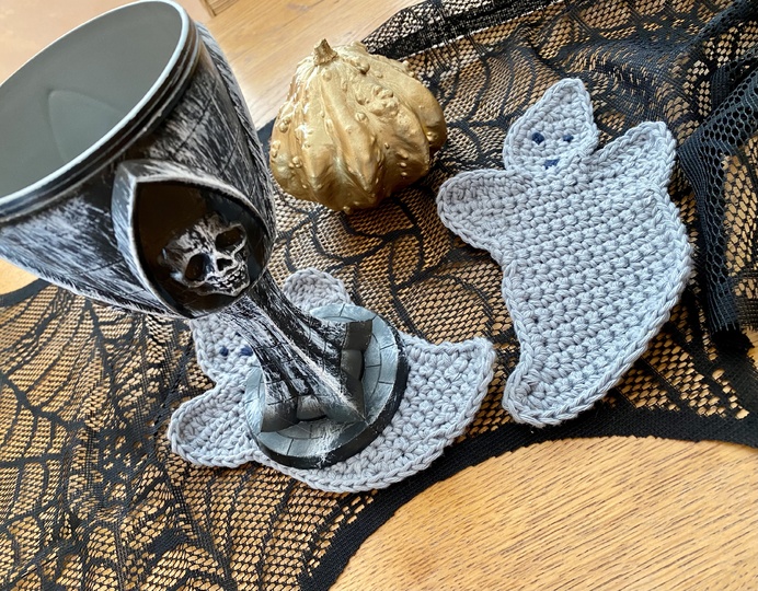 Häkelanleitung Untersetzer BOOH für Halloween