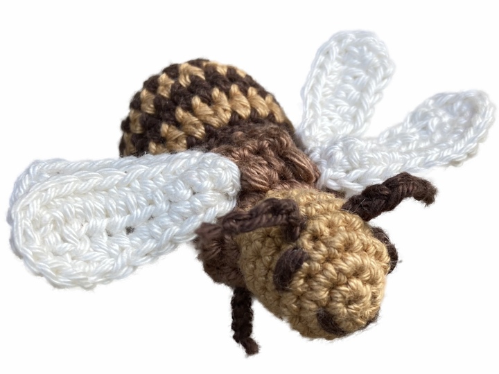 Bee Florella amigurumi crochet pattern
