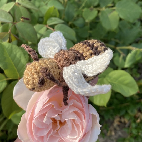 Biene Florella - Häkelanleitung