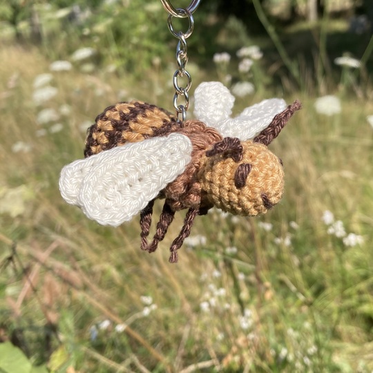 Biene Florella - Häkelanleitung