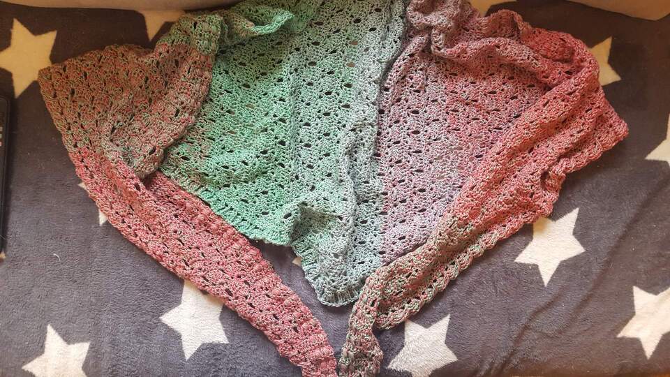 Häkelanleitung Tuch Caitlen