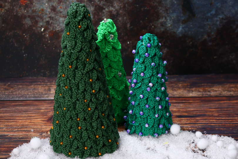 Dekorative blättrige Weihnachtsbäumchen - Häkelanleitung