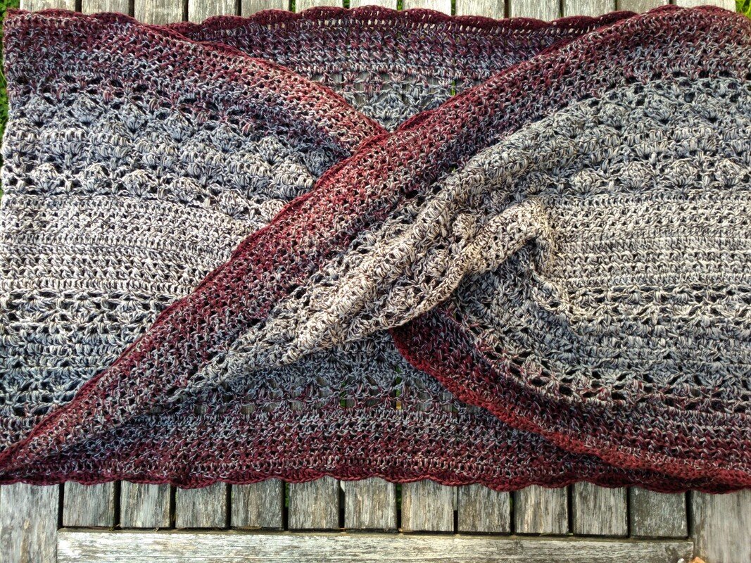 Häkelanleitung Möbius / Loop Yani