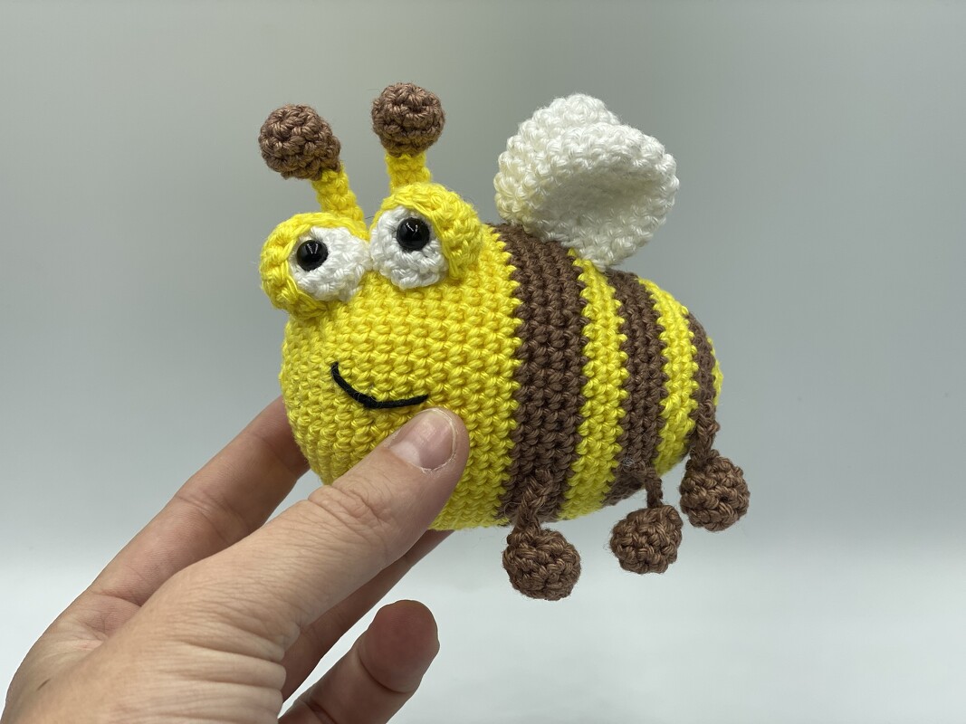 Crochet Pattern - Susi´s Mini Friends: Lazy Bee "Willy" - Image 3