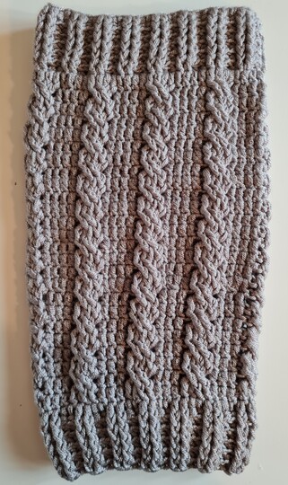 Beinstulpen einfaches Zopfmuster Häkelanleitung