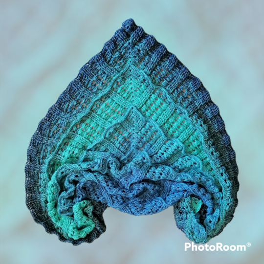 Triangular scarf „Isberga BE“ – Crochet Pattern