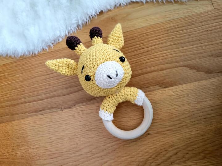 Häkelanleitung Rassel Giraffe