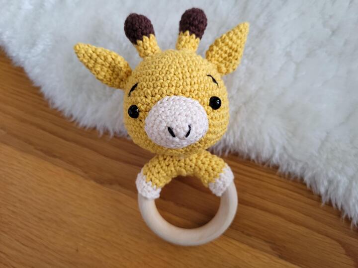 Häkelanleitung Rassel Giraffe