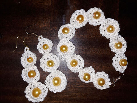 Ohrringe und Armband Millie